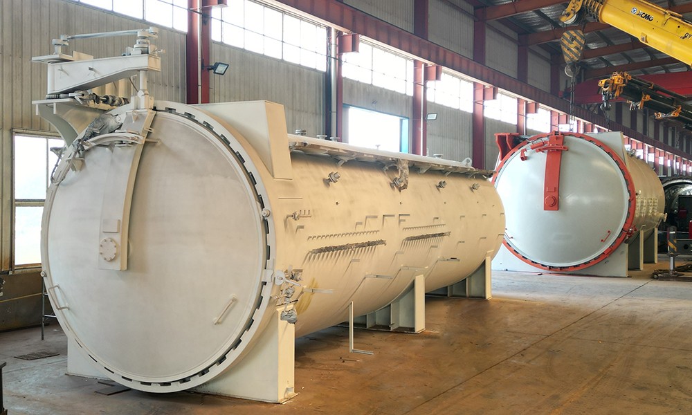 中航工業(yè)中國航空制造技術研究院 Φ3500x11000mm 250℃ 1.2Mpa